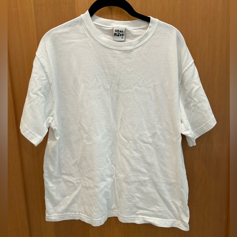 Okay to rest white tshirt M